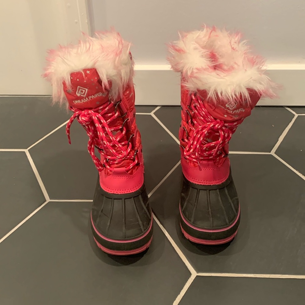 Dream Pairs Kids Snow Boots – Hot Pink – Size 11 – Only Worn 3 Times